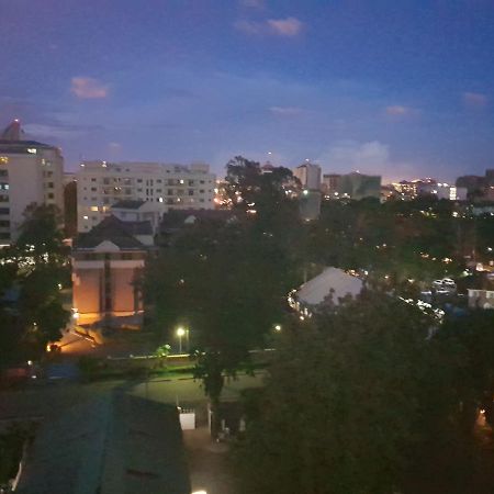 2 Bedroom Luxury Apartment In Kilimani Найроби Екстериор снимка